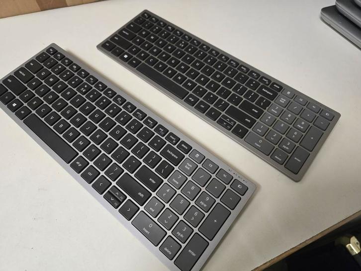 Dell toetsenbord - draadloos - bluetooth - meerdere beschikb, Computers en Software, Toetsenborden, Zo goed als nieuw, Ophalen of Verzenden