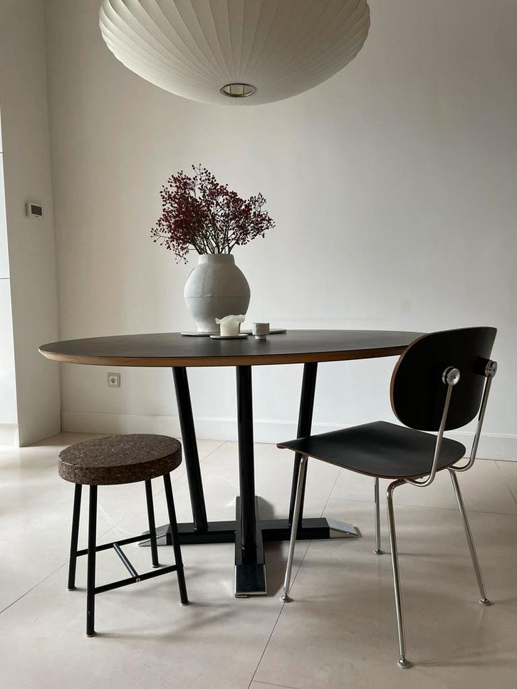 Ronde tafel linoleum blad Artifort + Gispen, Huis en Inrichting, Tafels | Eettafels, Gebruikt, 100 tot 150 cm, 100 tot 150 cm