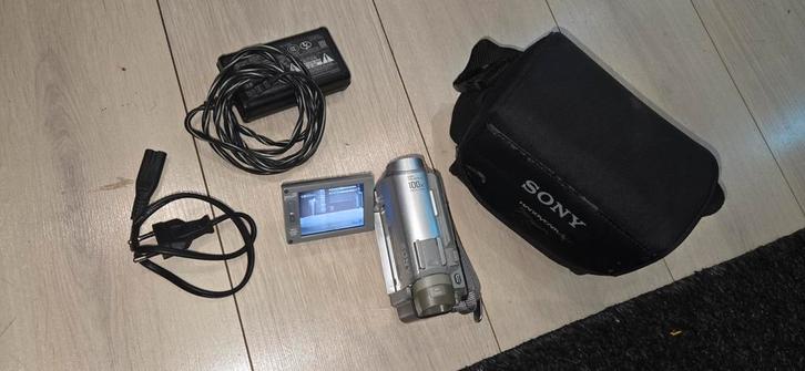 Sony handycam dv 100x digital zoom  touchscreem defect, Audio, Tv en Foto, Videocamera's Digitaal, Gebruikt, Camera, Mini dv, Sony