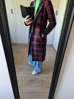 Prachtige lange geruite jas, maat 34. NIEUW!, Kleding | Dames, Jassen | Winter, Primark, Nieuw, Ophalen of Verzenden, Maat 34 (XS) of kleiner