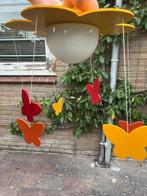 Te koop Plafondlamp met houten bloem en 6 vlinders, Huis en Inrichting, Lampen | Plafondlampen, Ophalen, Zo goed als nieuw, Glas