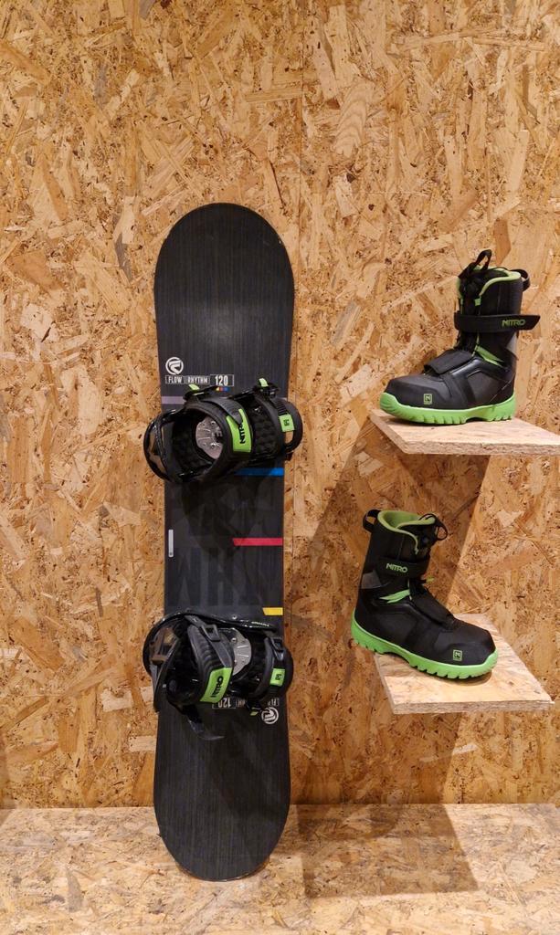 Flow Rhythm 120 kids snowboard met nitro bindingen en boots, Sport en Fitness, Snowboarden, Gebruikt, Board, Ophalen of Verzenden
