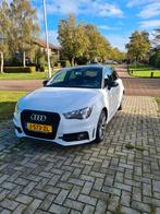 Audi A1 1.2 Tfsi 63KW SB 2013 Wit, Auto's, Audi, Voorwielaandrijving, Stof, A1, Zwart