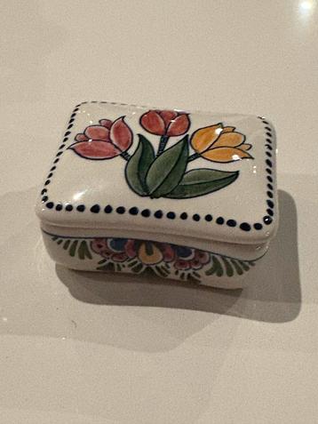 Delfts Blauw polychrome handpainted Snuisterij Doosje beschikbaar voor biedingen