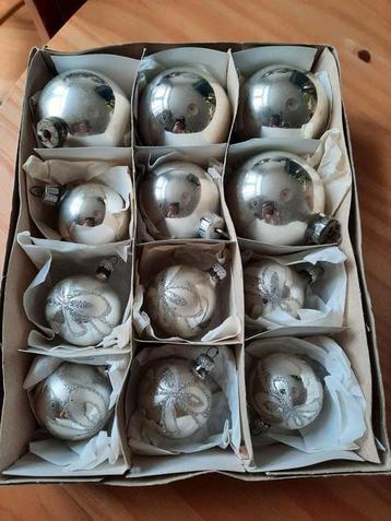 Doos 12 x antiek oude kerstballen glas beschikbaar voor biedingen