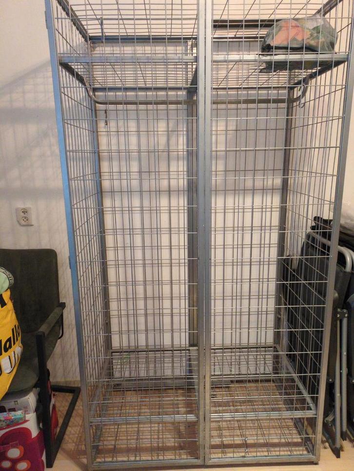 Metalen kast ikea, Huis en Inrichting, Kasten | Stellingkasten, Zo goed als nieuw, Ophalen
