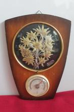 Vintage thermometer met Edelweiss op houten muurplank, Antiek en Kunst, Curiosa en Brocante, Ophalen of Verzenden