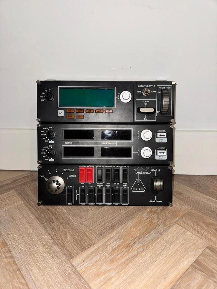 volledige Saitek / Logitech Pro Flight, Computers en Software, Joysticks, Gebruikt, Ophalen of Verzenden