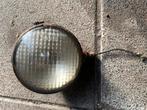 Koplamp van een oldtimer tractor, Ophalen, Gebruikt