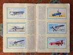 Oud Engels album met sigarettenplaatjes van vliegtuigen., Ophalen of Verzenden