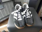 1 paar sport schoenen, Kleding | Heren, Schoenen, Ophalen of Verzenden, Gedragen, Sportschoenen, Zwart