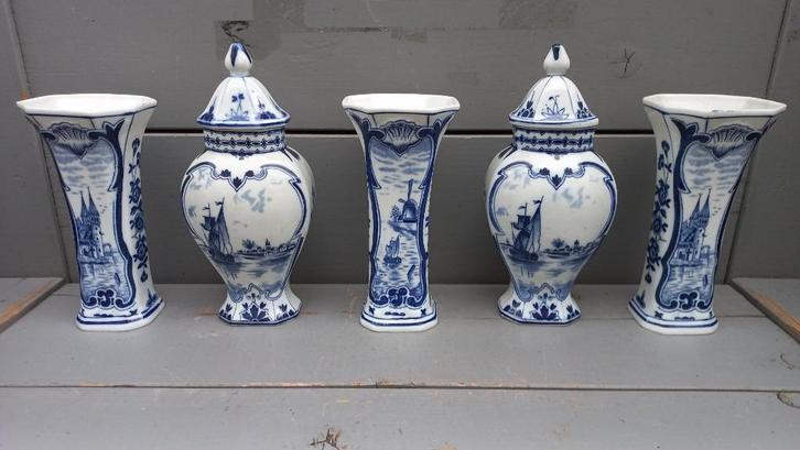 Delftsblauw 5 delig kaststel porselein Mosa Delfts vazen set, Antiek en Kunst, Antiek | Vazen, Ophalen of Verzenden
