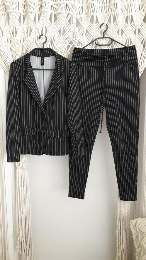 IZ Naiz travelstof set/pak/kostuum, Kleding | Dames, Broeken en Pantalons, Zo goed als nieuw, Maat 38/40 (M), Zwart, Lang, Ophalen of Verzenden