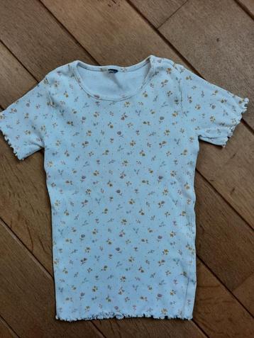 KIDS t-shirt beige ecru met bloemen maat 110/116 beschikbaar voor biedingen