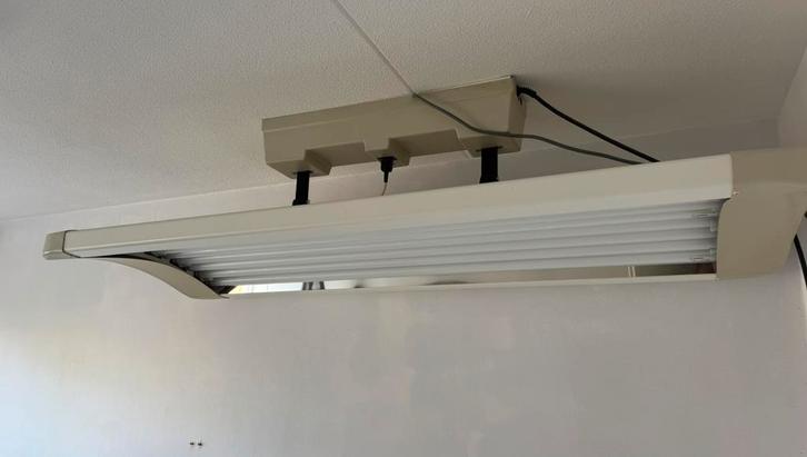 Hangende zonnehemel elektrisch in hoogte verstelbaar, Witgoed en Apparatuur, Zonnebanken en Gezichtsbruiners, Gebruikt, Zonnebank enkelzijdig