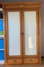 Eikenhouten vitrinekast met glazen deuren en verlichting, Huis en Inrichting, Kasten | Vitrinekasten, Ophalen, Gebruikt, Eikenhout