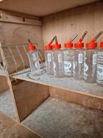 Te koop 7 drinkflesjes en 2 hooiruiven, Dieren en Toebehoren, Ophalen, Zo goed als nieuw