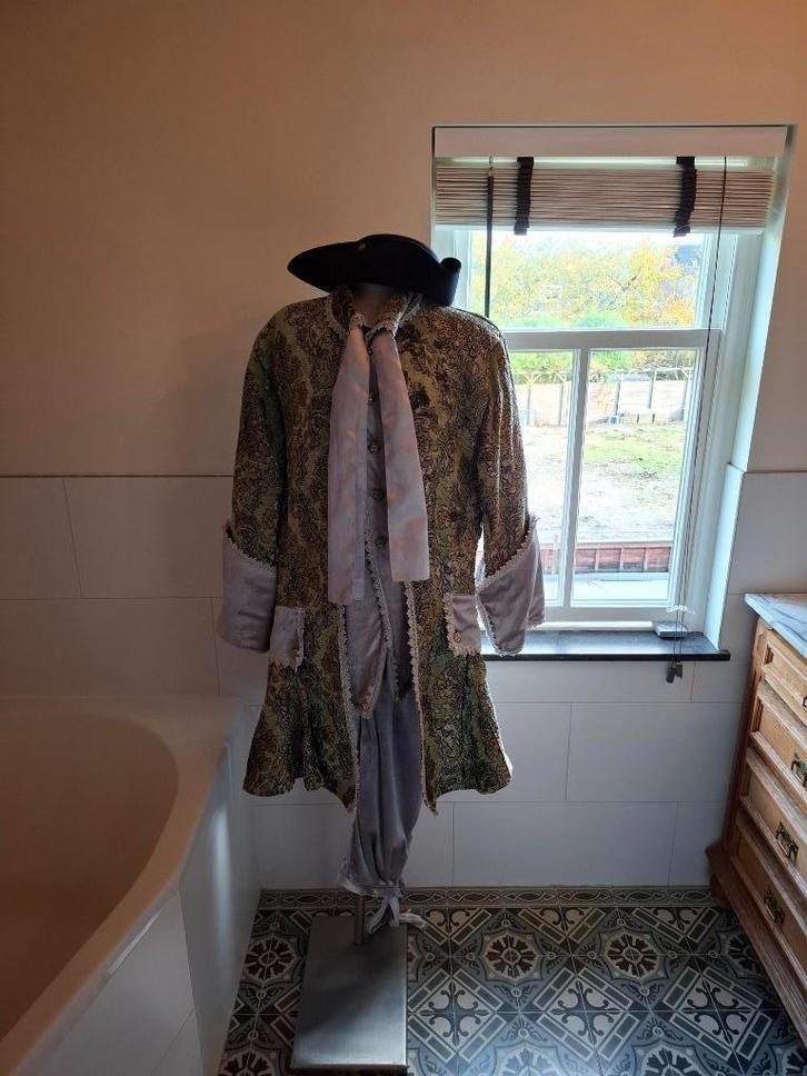 Middeleeuwse kleding Te Huur, Hobby en Vrije tijd, Feestartikelen | Verhuur, Zo goed als nieuw, Historisch, Ophalen