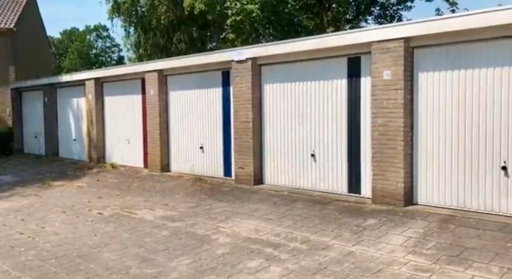 Garage / opslag te huur in IJlst (vlakbij Sneek ), Friesland, Auto diversen, Autostallingen en Garages