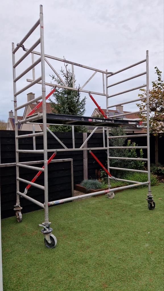 Altrex rs tower 5 steiger wh 5.2 meter, Doe-het-zelf en Verbouw, Steigers, Rolsteiger of Kamersteiger, 5 meter of hoger, Ophalen