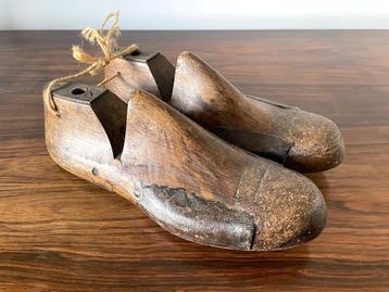 Antieke vintage houten schoenmallen / schoenvormer beschikbaar voor biedingen