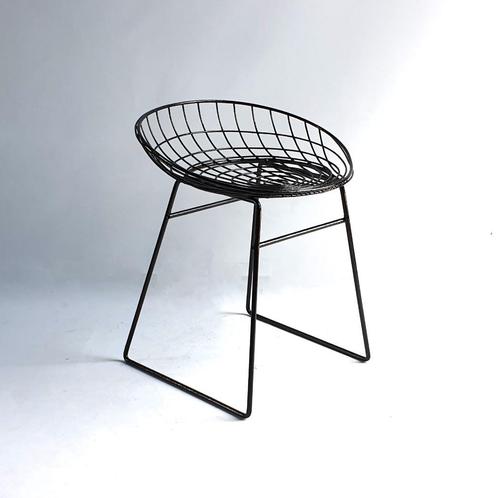 kruk stoel KM05 design Cees Braakman Pastoe vintage 1950s, Huis en Inrichting, Barkrukken, Gebruikt, 30 tot 60 cm, Metaal, 1 kruk