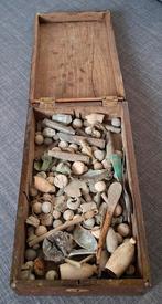 Kistje met metalen bodemvondsten, Ophalen of Verzenden