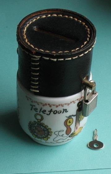 Vintage Spaarpot - telefoonspaarpot beschikbaar voor biedingen