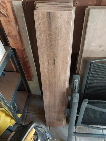 Houtlook tegels 16 stuks. beschikbaar voor biedingen
