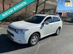 Mitsubishi Outlander 2.0 PHEV Business Edition LEUKE AUTO RI, Auto's, Mitsubishi, 4 cilinders, Leder en Stof, Wit, Hybride Elektrisch/Benzine