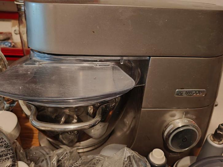 Kenwood chef titanium met veel accessoires, Witgoed en Apparatuur, Overige Witgoed en Apparatuur, Gebruikt, Ophalen