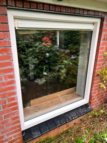 3x kunststof kozijn 130x115 met HR++ glas en ventilatie beschikbaar voor biedingen