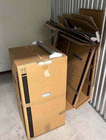 5 Garderobe-boxen  beschikbaar voor biedingen