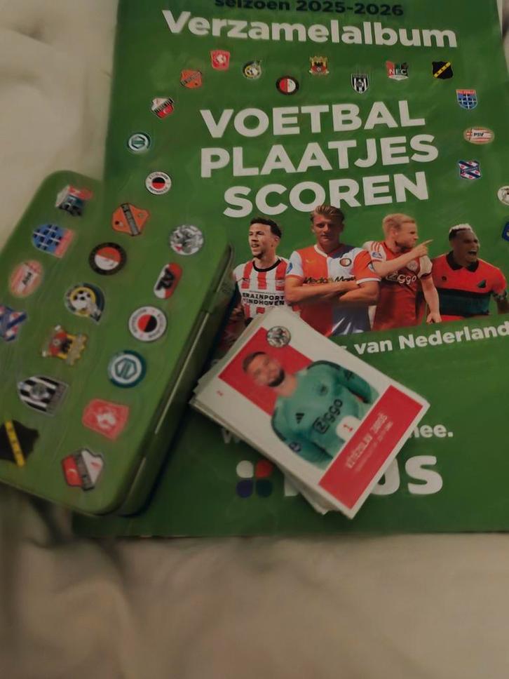 Voetbalplaatjes 2025-2026 Ruilen/Kopen, Verzamelen, Sportartikelen en Voetbal, Zo goed als nieuw, Poster, Plaatje of Sticker, Overige binnenlandse clubs