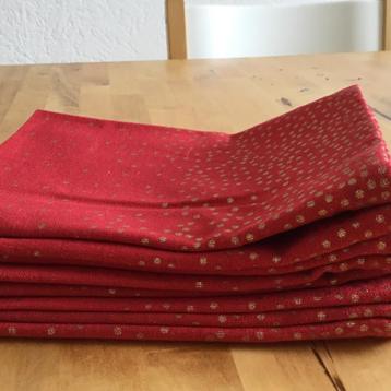 Nieuw 8 Kerst servetten 100% katoen Rood met gouden stippen beschikbaar voor biedingen
