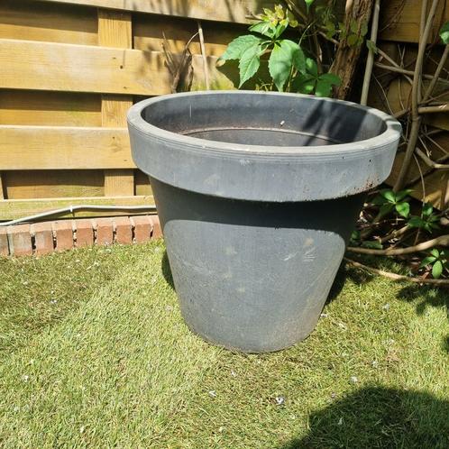 Grote Bloembak / plantenbak, Tuin en Terras, Bloembakken en Plantenbakken, Gebruikt, Steen, Tuin, Minder dan 60 cm, Rond, Ophalen