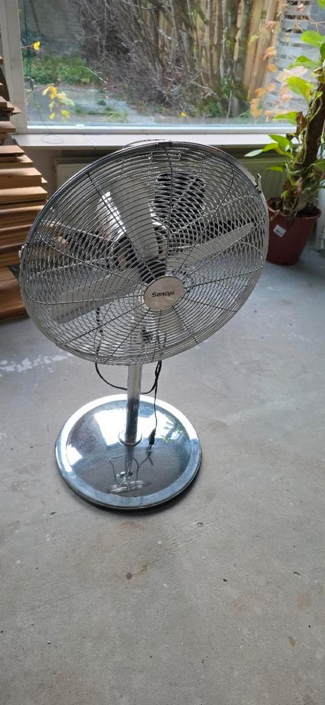 Ventilator op statief, Witgoed en Apparatuur, Ventilatoren, Statiefventilator, Ophalen