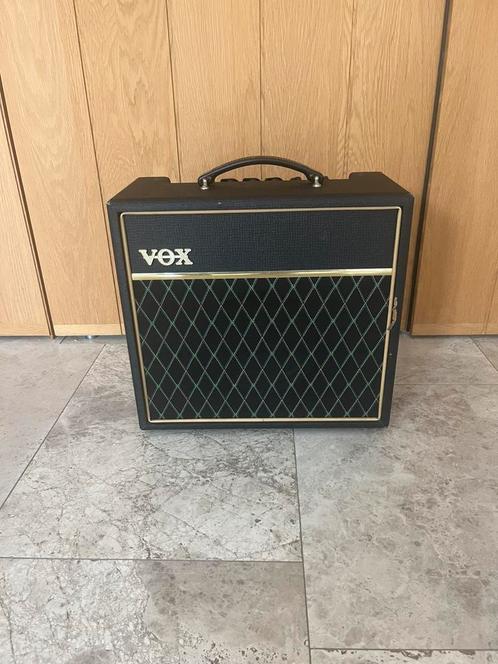VOX Pathfinder V9158 gitaarversterker (22W, Korea), Muziek en Instrumenten, Versterkers | Bas en Gitaar, Gebruikt, Minder dan 50 watt