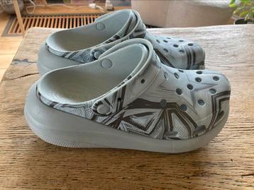 Originele Crocs maat 41-42 beschikbaar voor biedingen