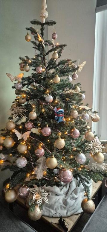 Kerstboom 1.40m met ledverlichting Intratuin  beschikbaar voor biedingen