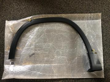 Spatbord sierlijst wielrand Mercedes GLA H247 (links) nieuw! beschikbaar voor biedingen