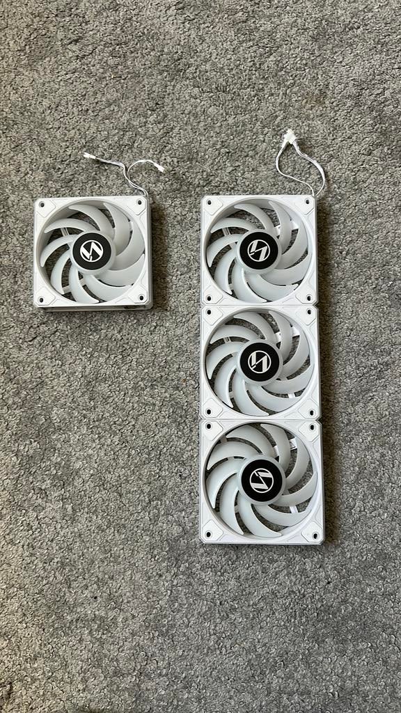 Lian li fans 120mm, Computers en Software, Computerkoelers, Ophalen of Verzenden, Zo goed als nieuw, Luchtkoeling
