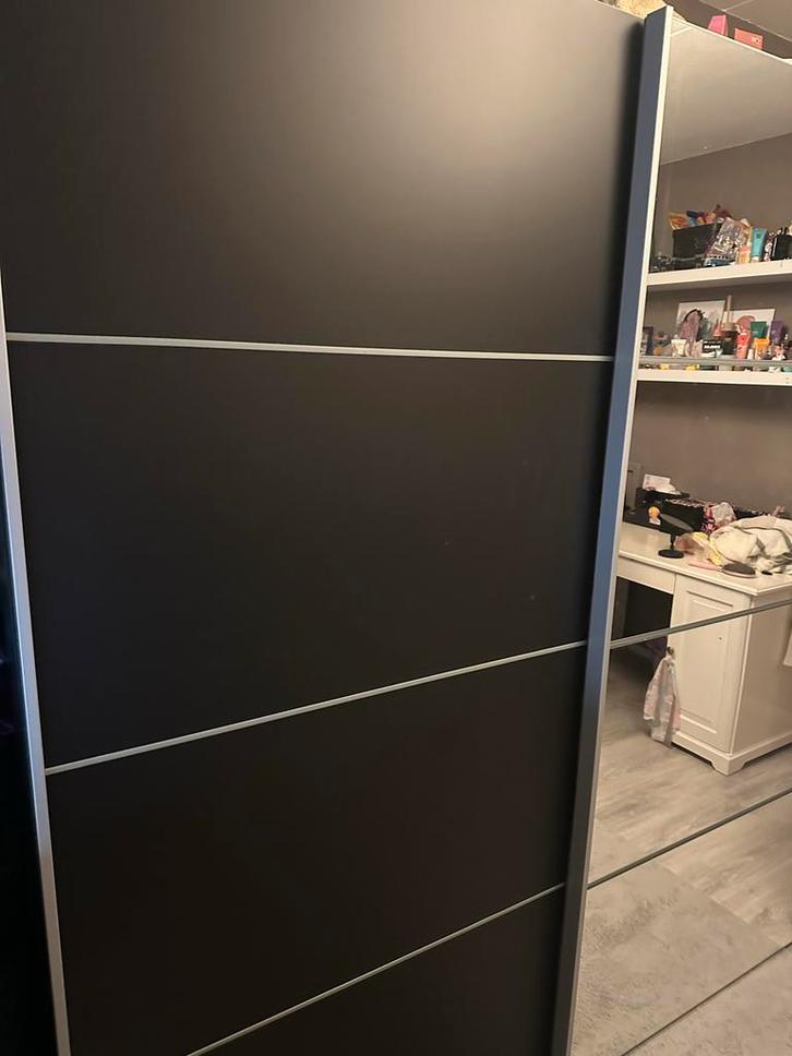 Grote kast met spiegeldeur, Huis en Inrichting, Kasten | Kledingkasten, Zo goed als nieuw, 150 tot 200 cm, 150 tot 200 cm, 50 tot 75 cm