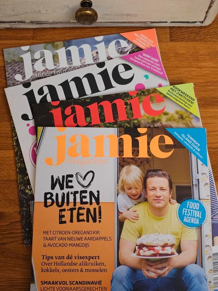 Jamie Oliver - Jamie magazine set/4, Boeken, Kookboeken, Zo goed als nieuw, Ophalen of Verzenden