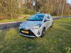 Toyota Yaris 1.5 Hybrid  5D 2018 Grijs Camera/Navi/Auto/vol, Auto's, Toyota, 1497 cc, 4 cilinders, Hybride Elektrisch/Benzine