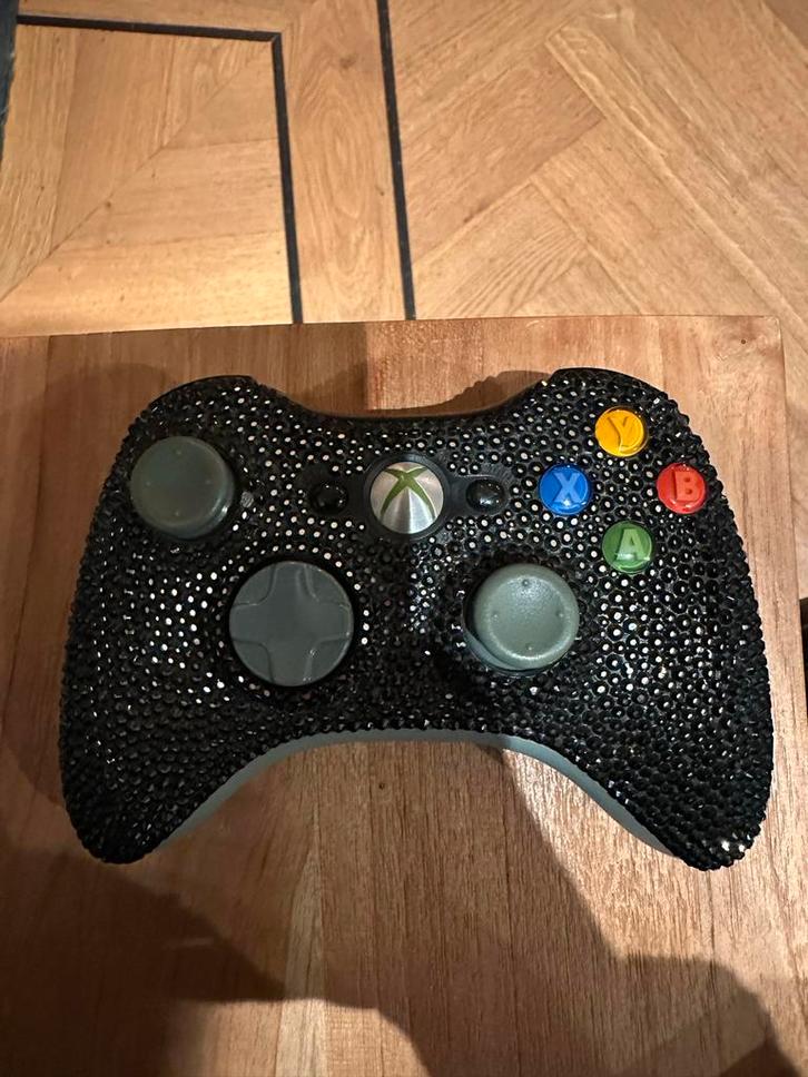 Unieke Microsoft Xbox 360 Swarovski Crystal Controller, Spelcomputers en Games, Spelcomputers | Xbox | Accessoires, Gebruikt, Xbox 360