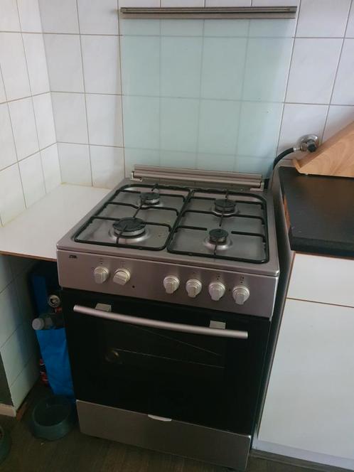 ETNA Gasfornuis met grill oven RVS., Witgoed en Apparatuur, Fornuizen, Zo goed als nieuw, Vrijstaand, Gas, 4 kookzones, 85 tot 90 cm