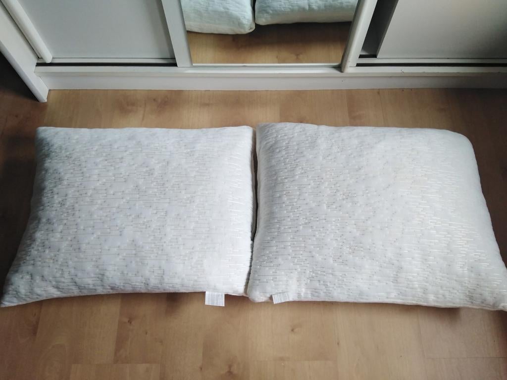 Foam kussens 2 stuks 50x60 cm, Wit, Tweepersoons, Ophalen of Verzenden, Zo goed als nieuw
