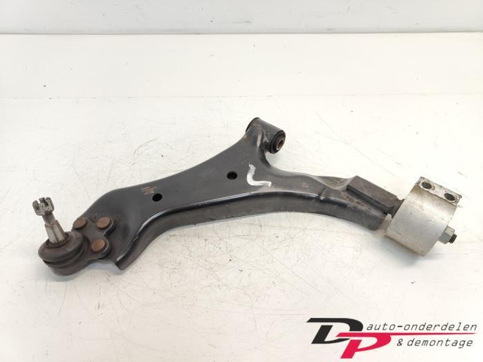 Draagarm links-voor van een Chevrolet Captiva, Auto-onderdelen, Ophanging en Onderstel, Chevrolet, Gebruikt, 3 maanden garantie