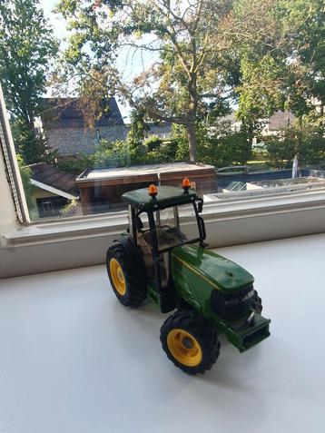 John Deere 5615f 1:32 Siku beschikbaar voor biedingen